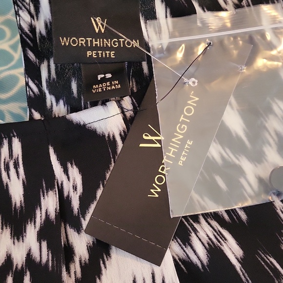Worthington Black and White Geometric Blouse - Picture 6 of 7